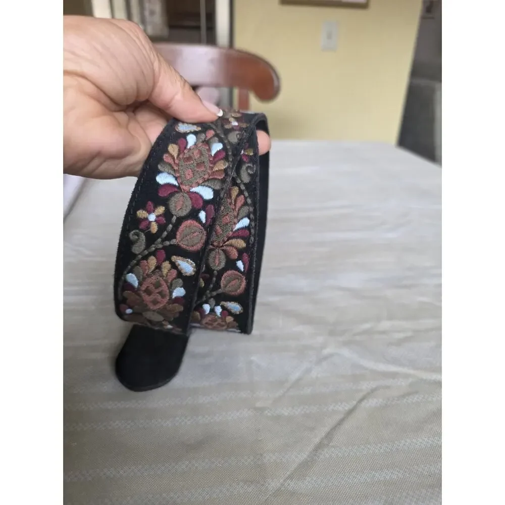 Lucky Brand Belt Womens Embroidered Floral Suede Leather Brass Buckle Boho Sz 28
